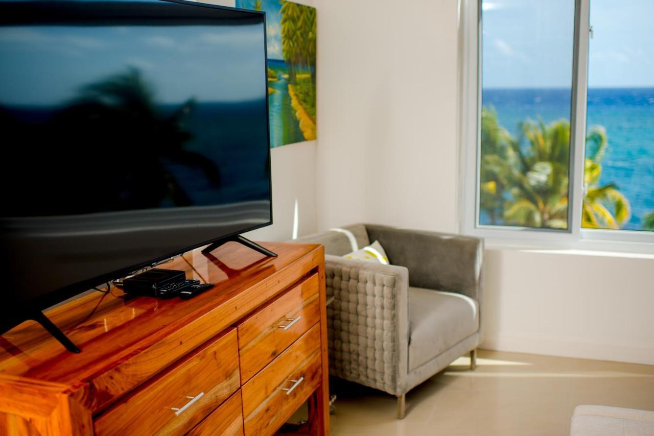 Whispering Seas Oceanfront Suite Ocho Rios Esterno foto